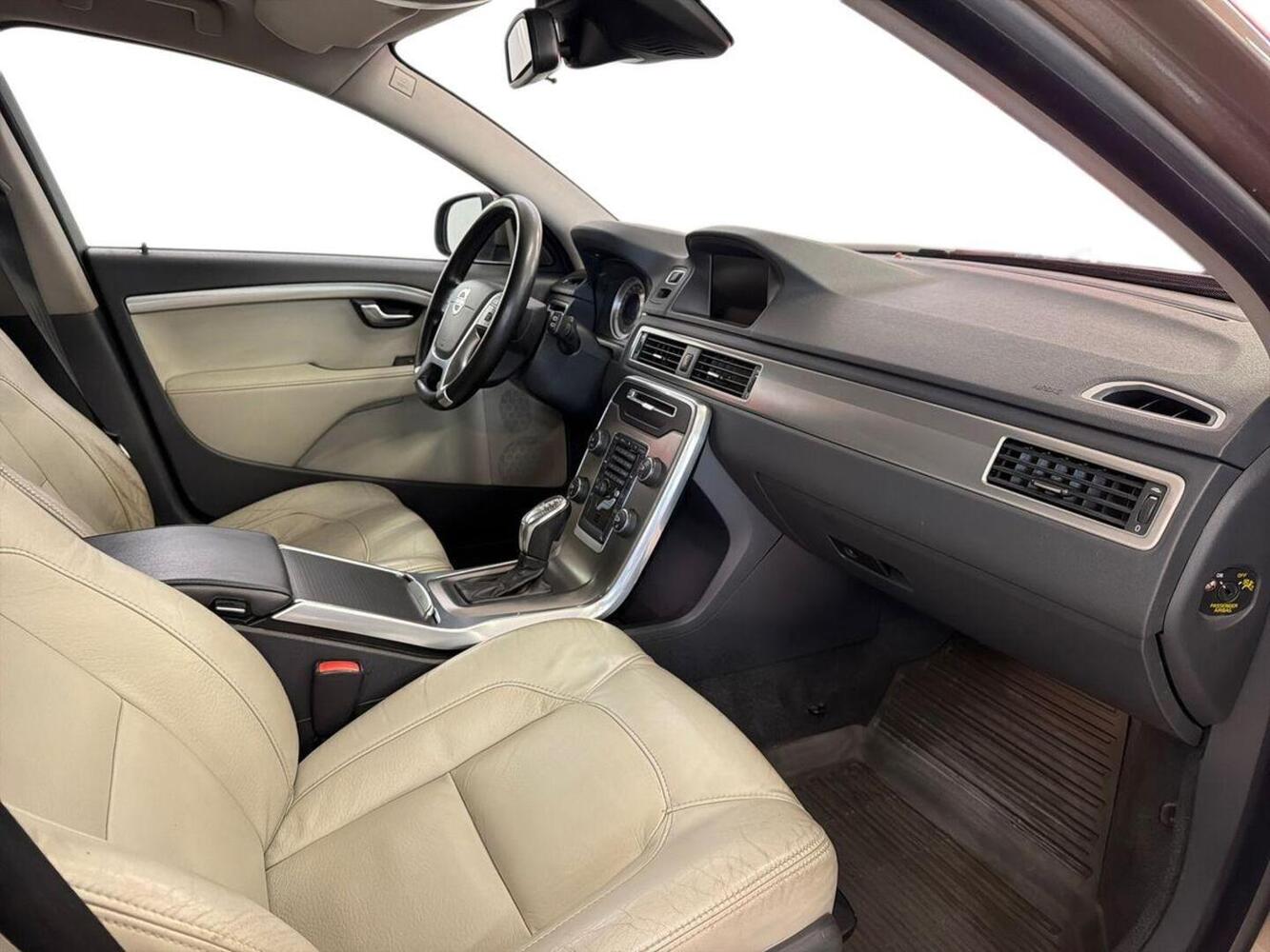 Volvo V70 vaihtoauto