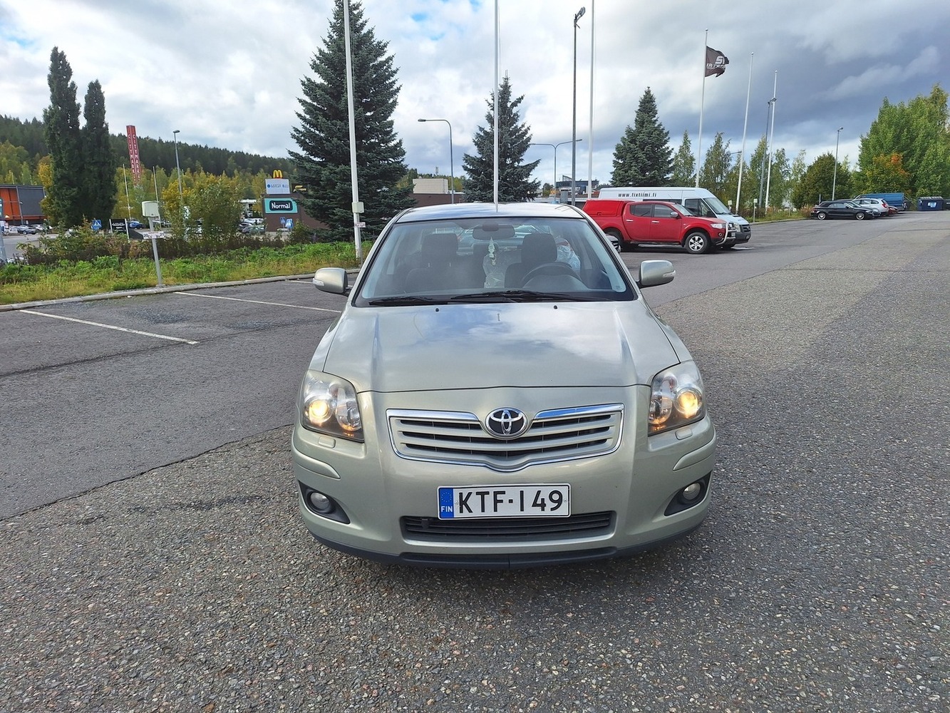 Toyota Avensis vaihtoauto