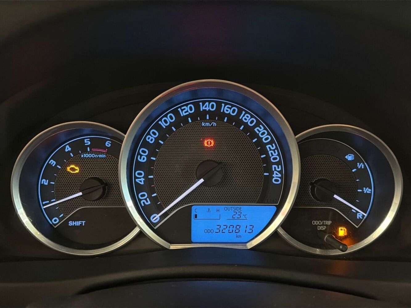 Toyota Auris vaihtoauto
