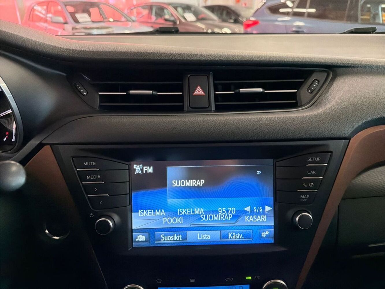 Toyota Avensis vaihtoauto