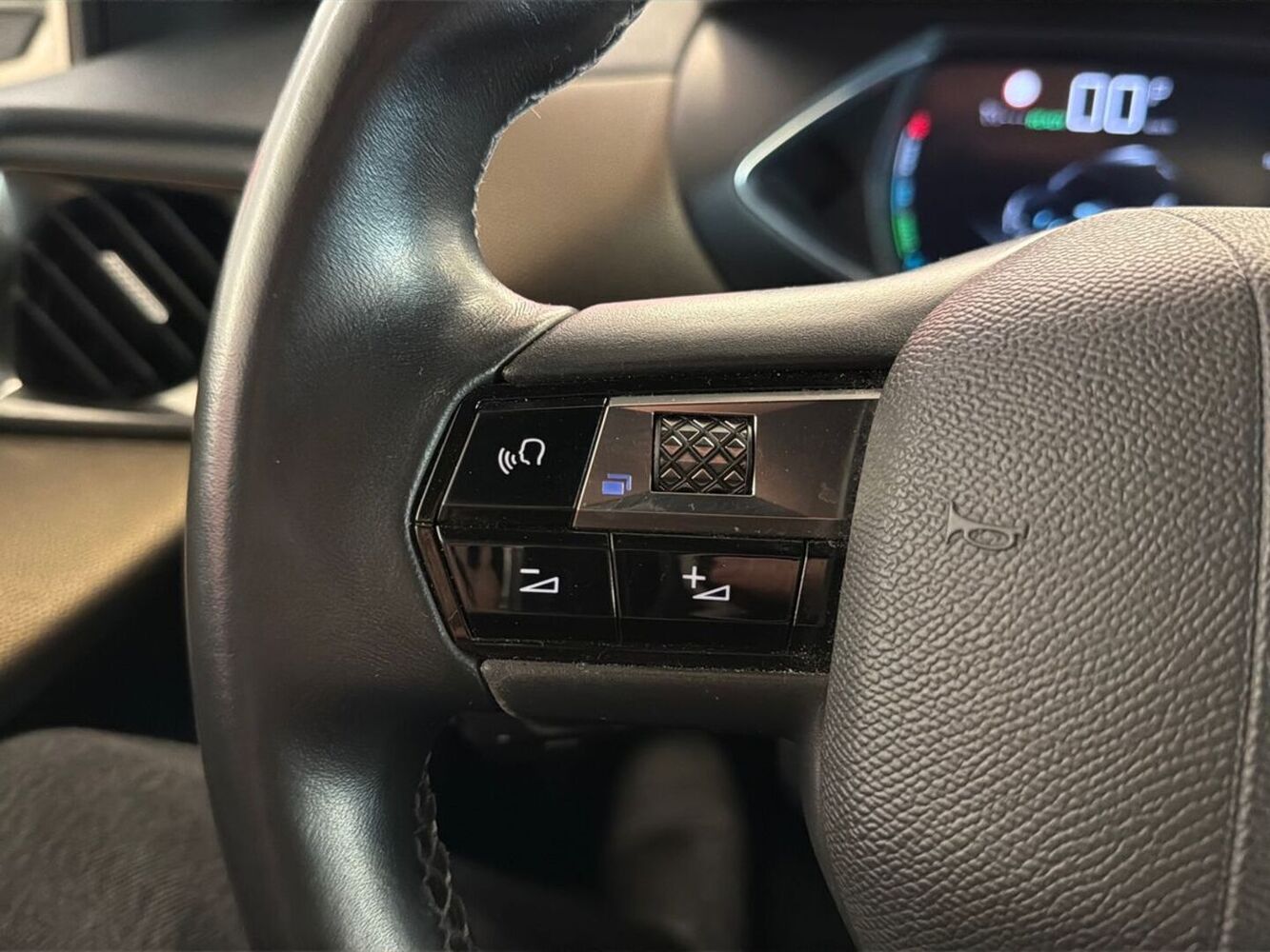 DS 3 Crossback vaihtoauto