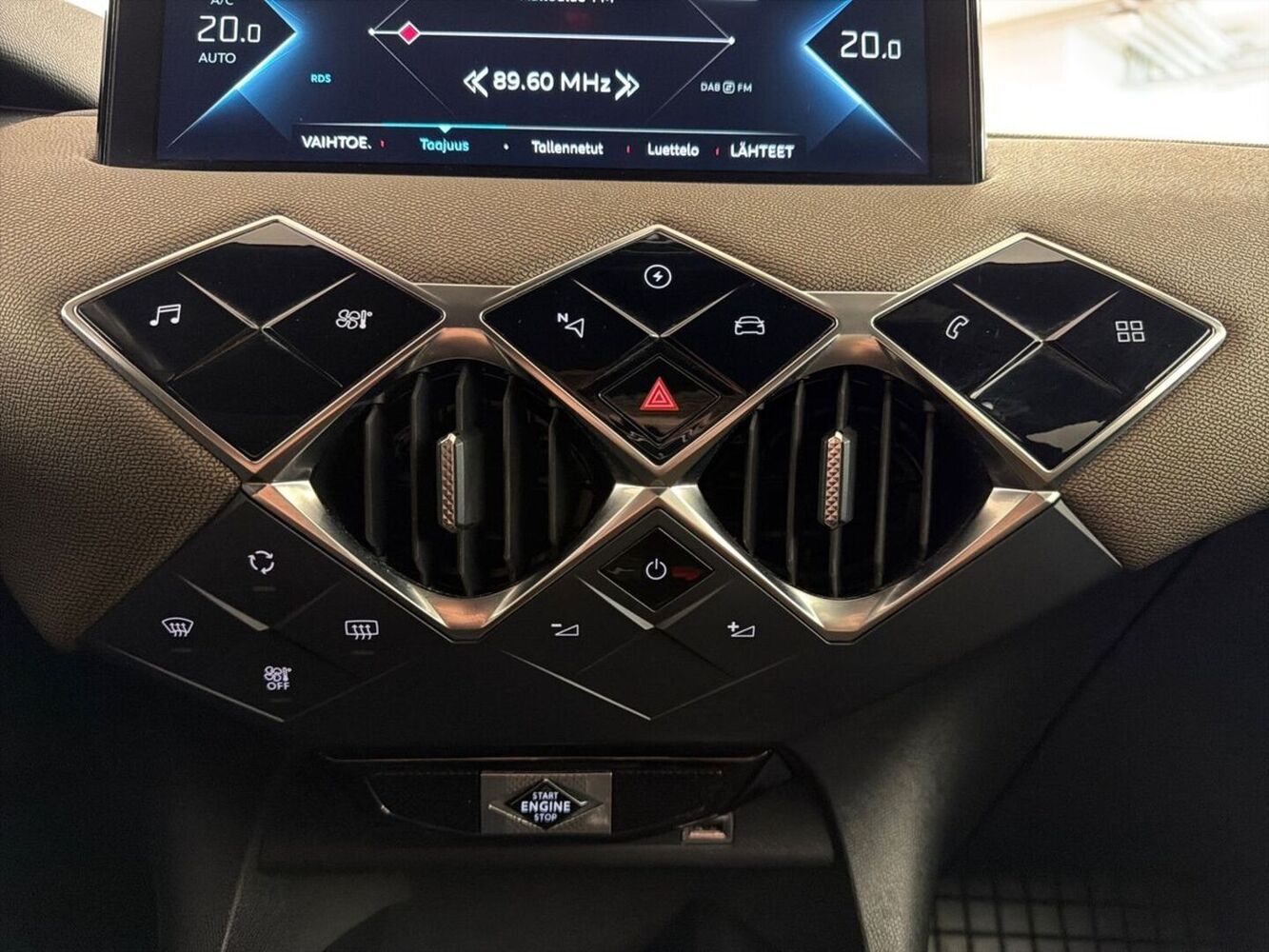 DS 3 Crossback vaihtoauto