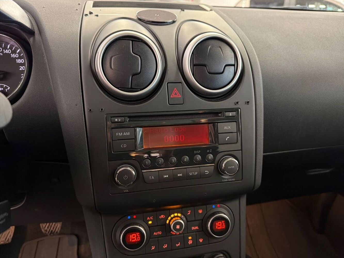 Nissan Qashqai+2 vaihtoauto
