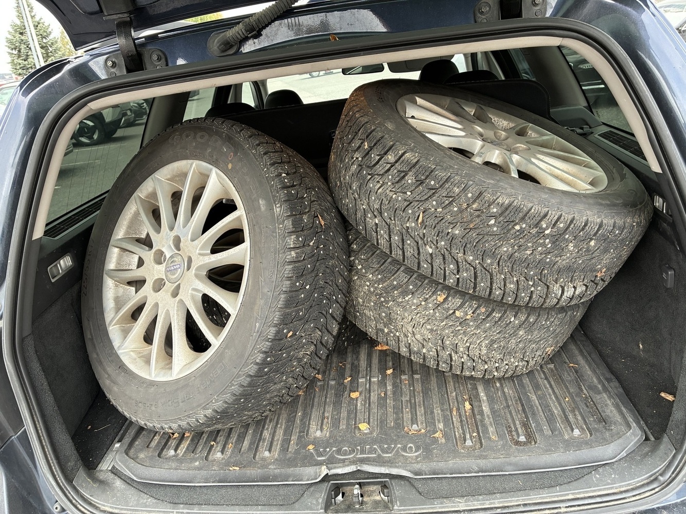 Volvo V70 vaihtoauto