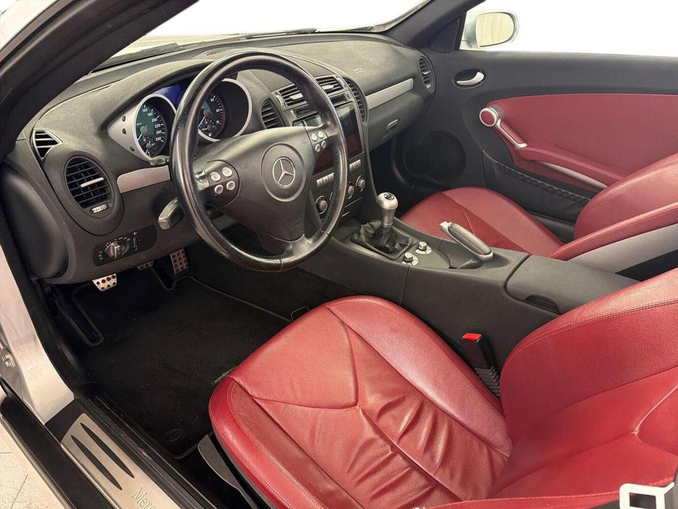 Mercedes-Benz SLK vaihtoauto