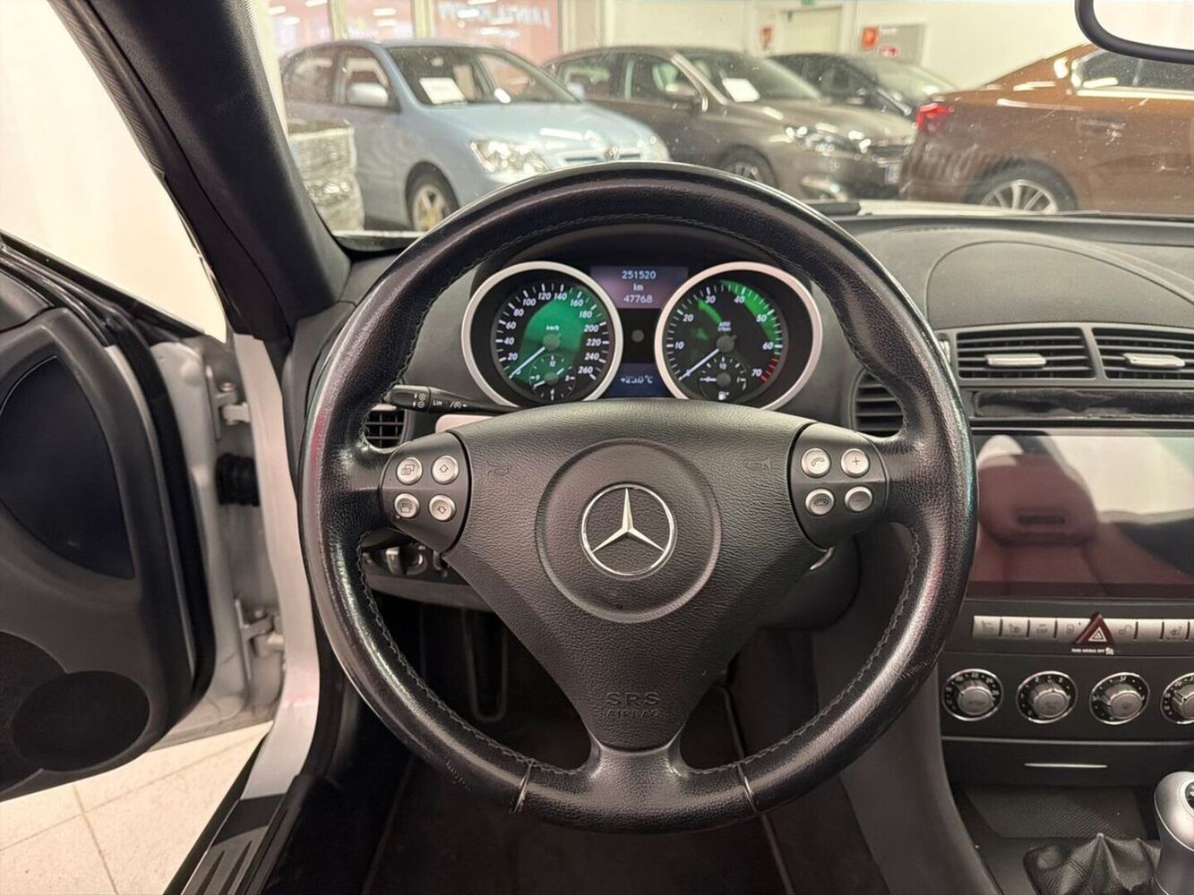 Mercedes-Benz SLK vaihtoauto