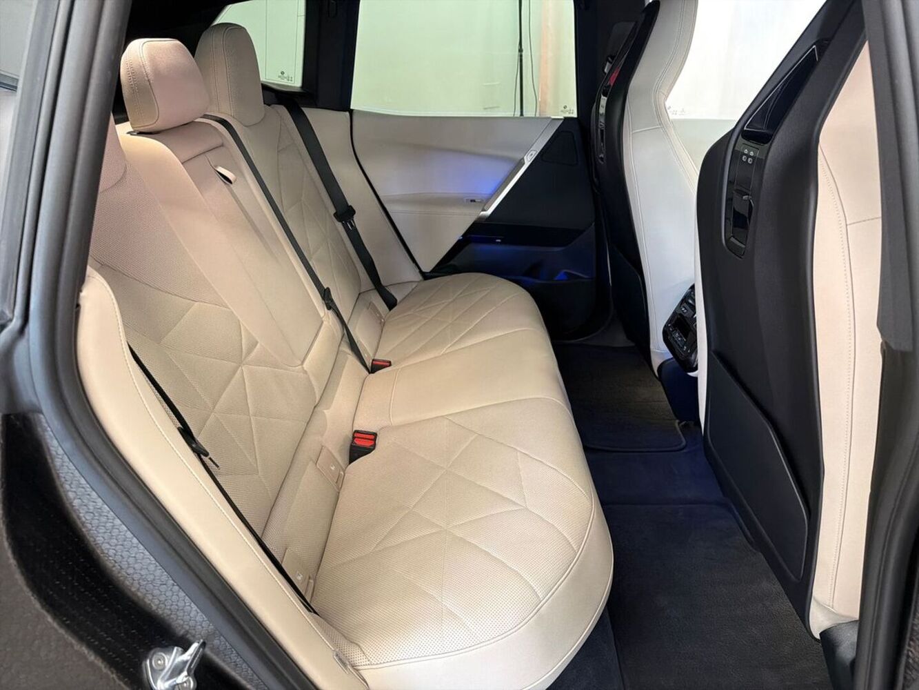 BMW iX vaihtoauto