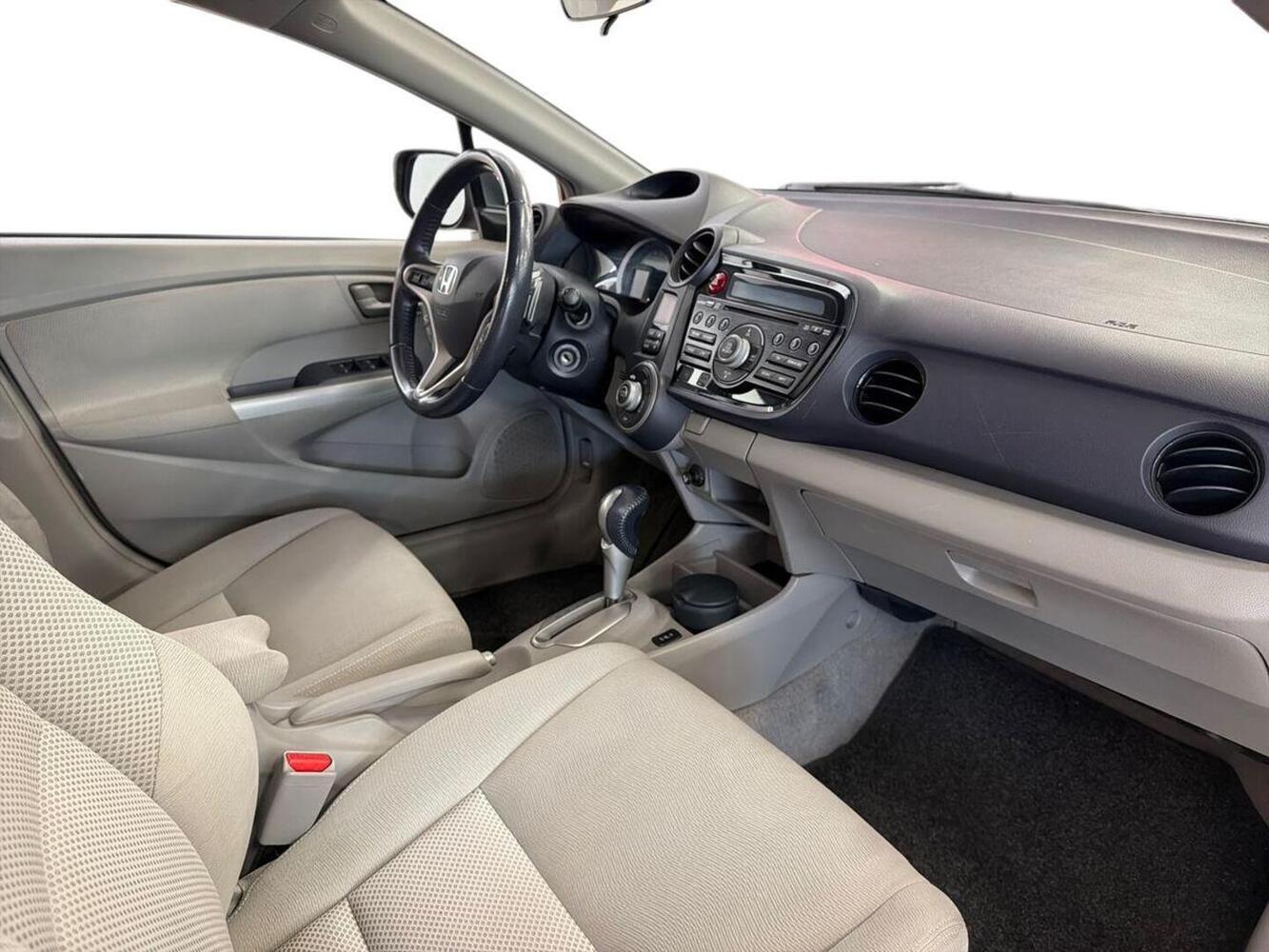 Honda Insight vaihtoauto