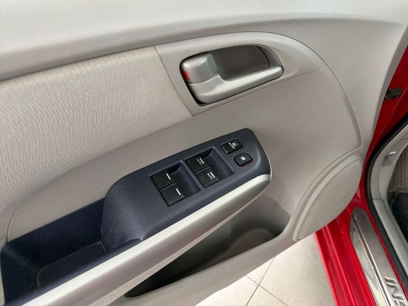 Honda Insight vaihtoauto