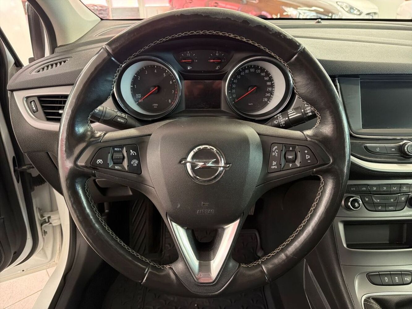 Opel Astra vaihtoauto