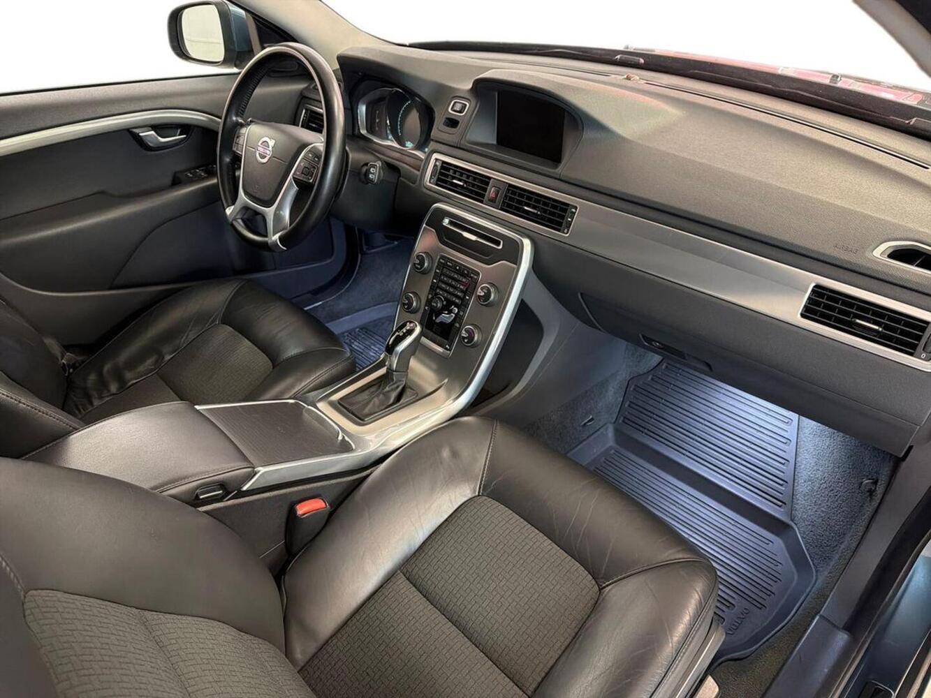 Volvo V70 vaihtoauto