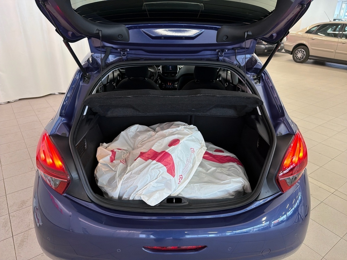 Peugeot 208 vaihtoauto