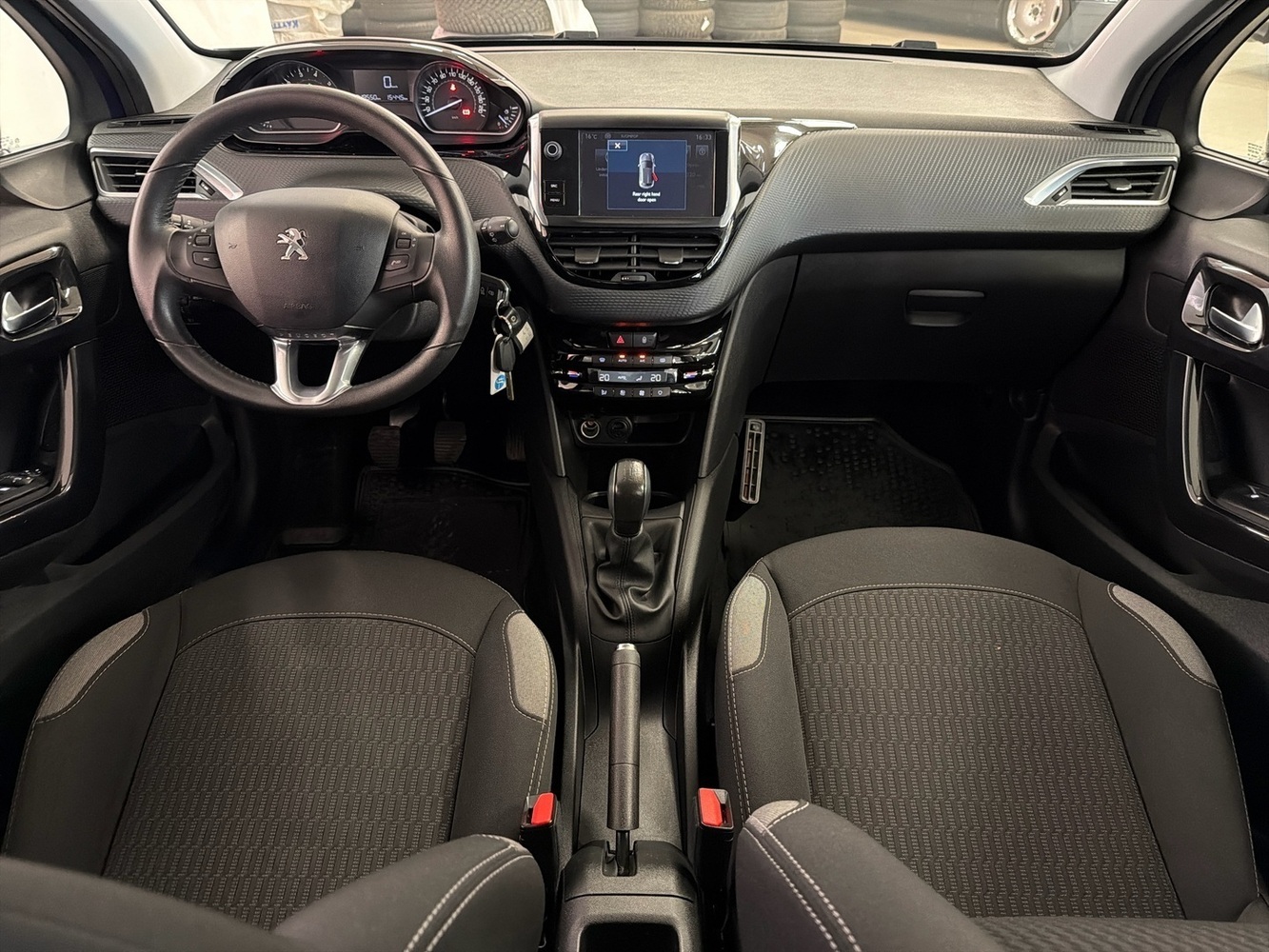 Peugeot 208 vaihtoauto