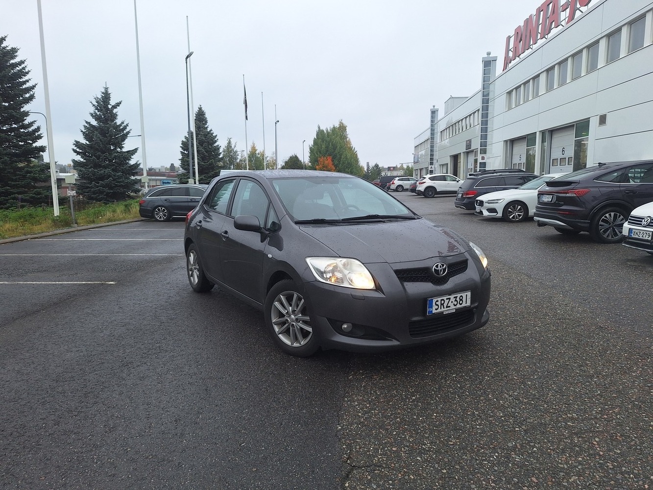Toyota Auris vaihtoauto