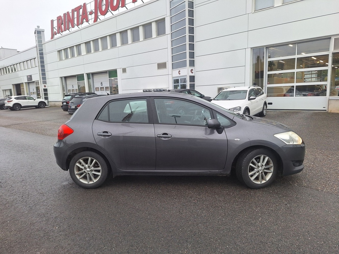 Toyota Auris vaihtoauto