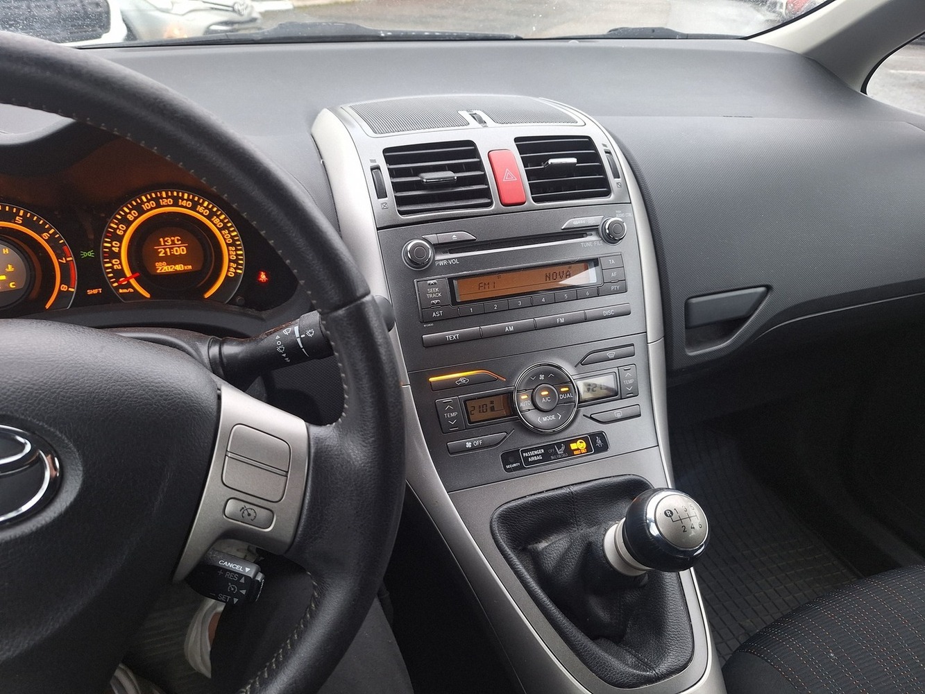 Toyota Auris vaihtoauto