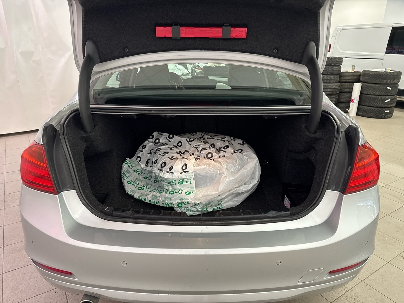 BMW 318 vaihtoauto
