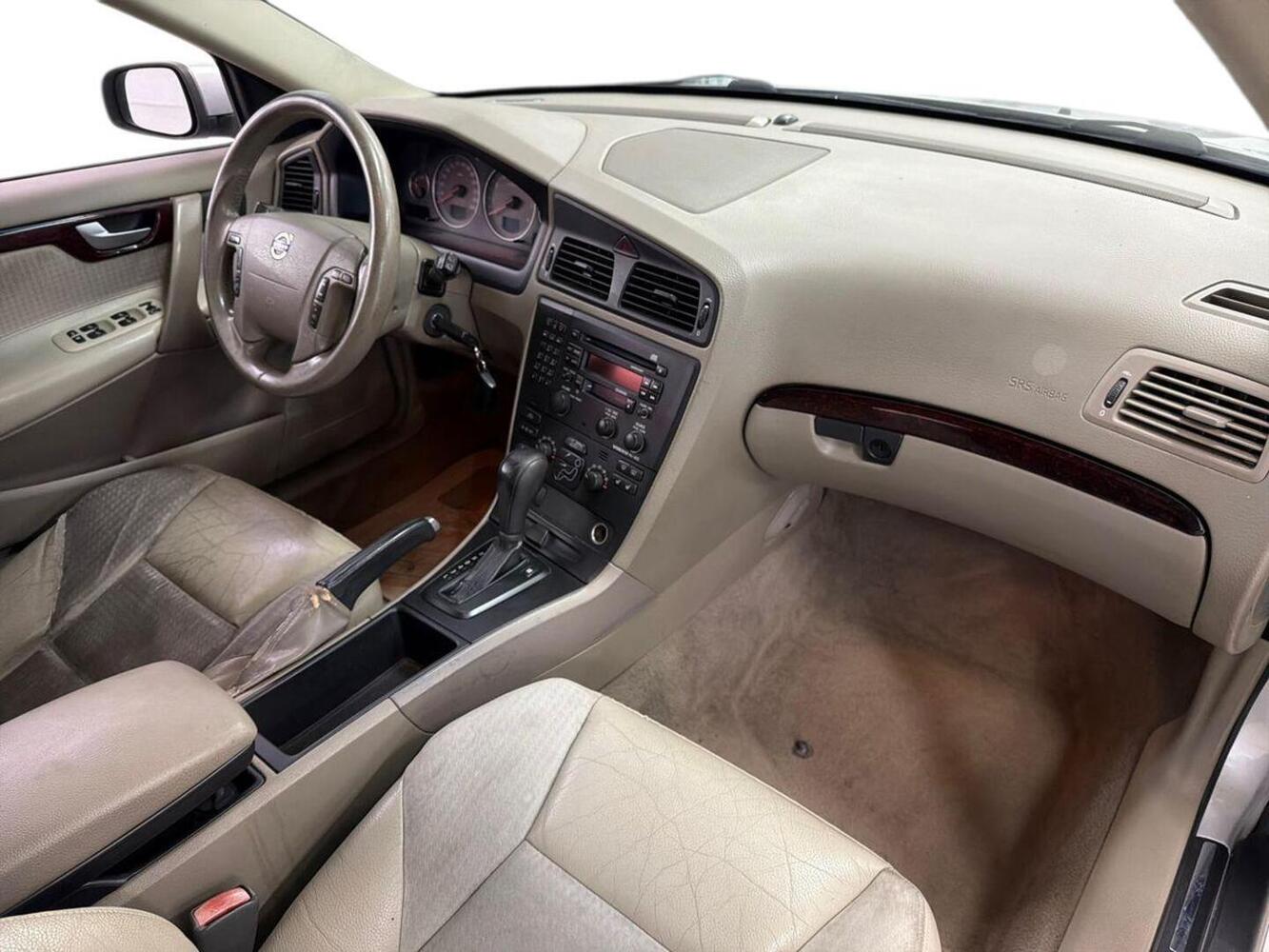 Volvo V70 vaihtoauto