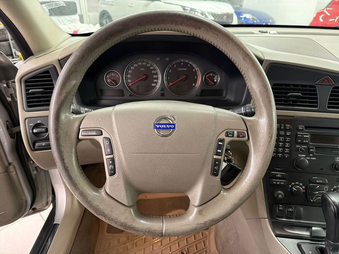 Volvo V70 vaihtoauto