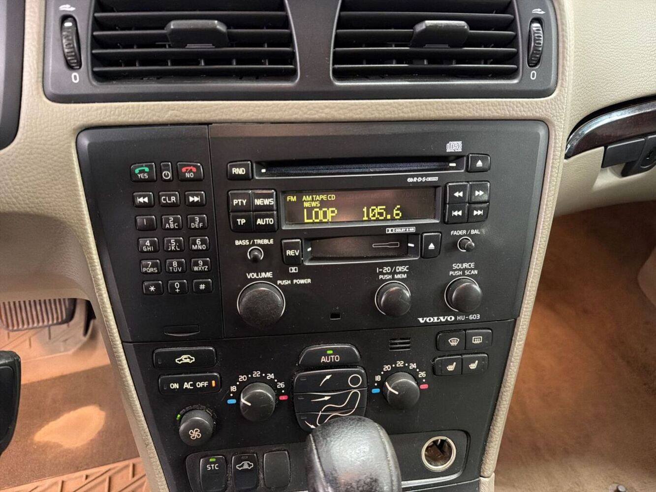 Volvo V70 vaihtoauto