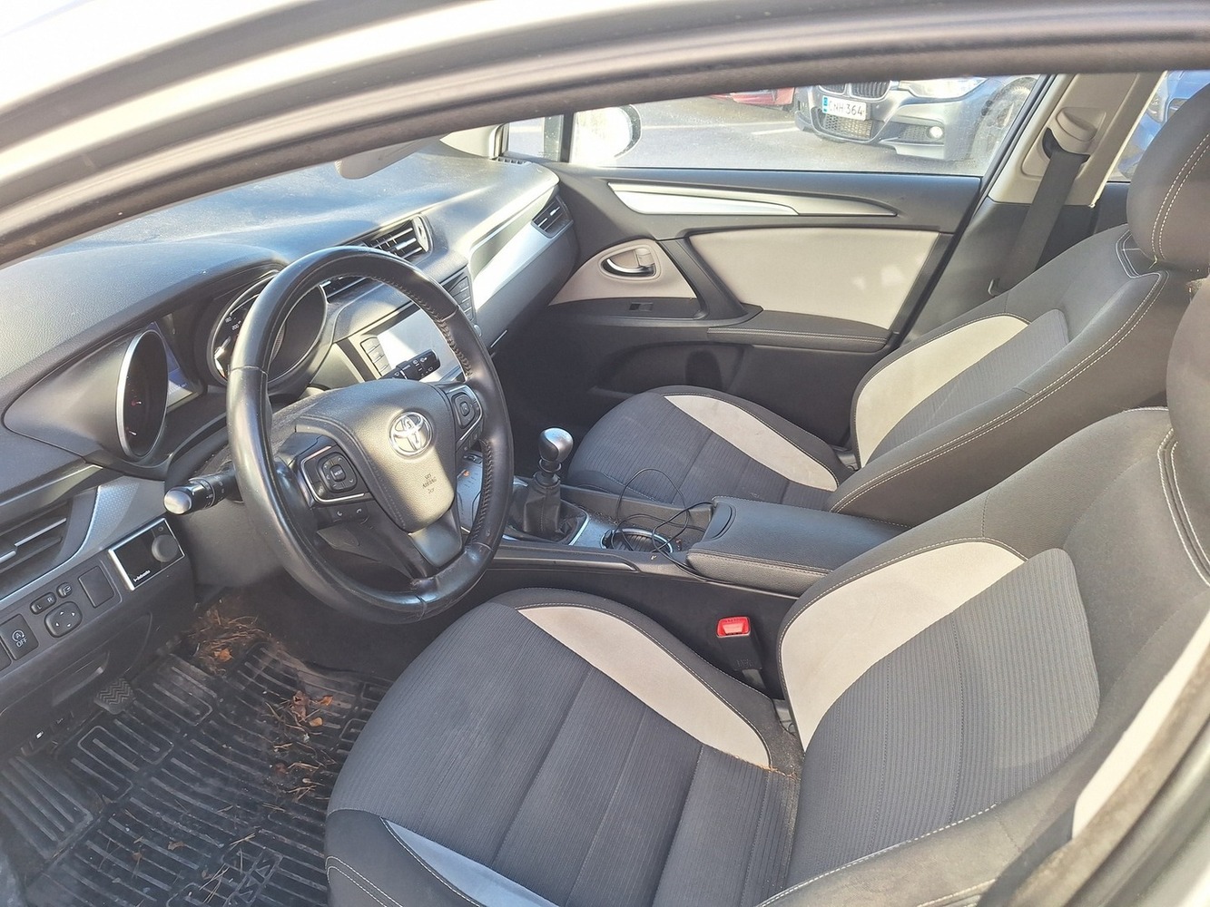 Toyota Avensis vaihtoauto