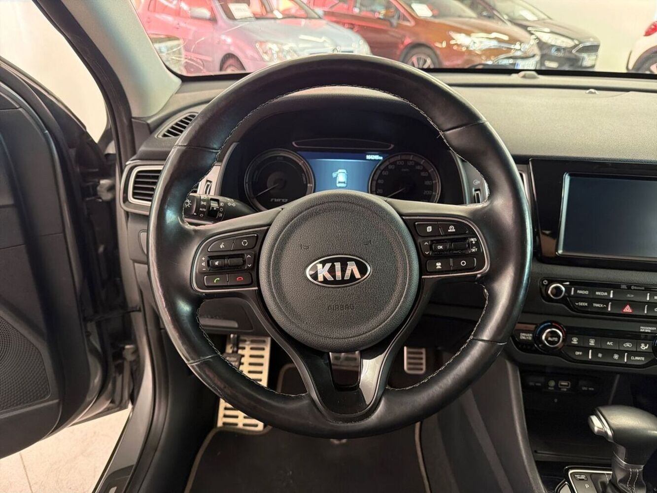 Kia Niro plug-in vaihtoauto