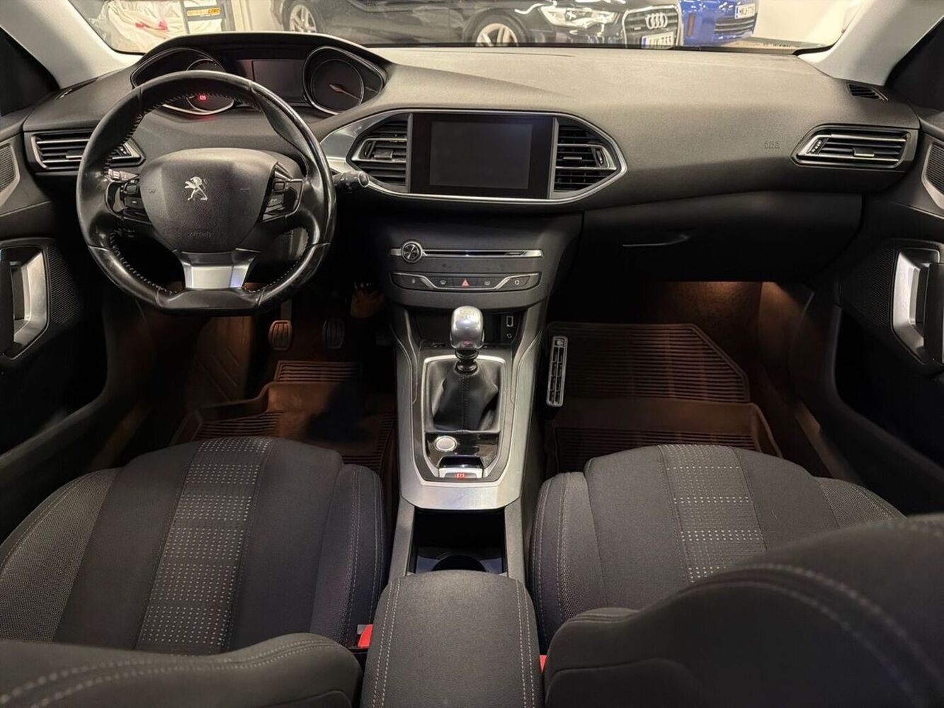 Peugeot 308 vaihtoauto