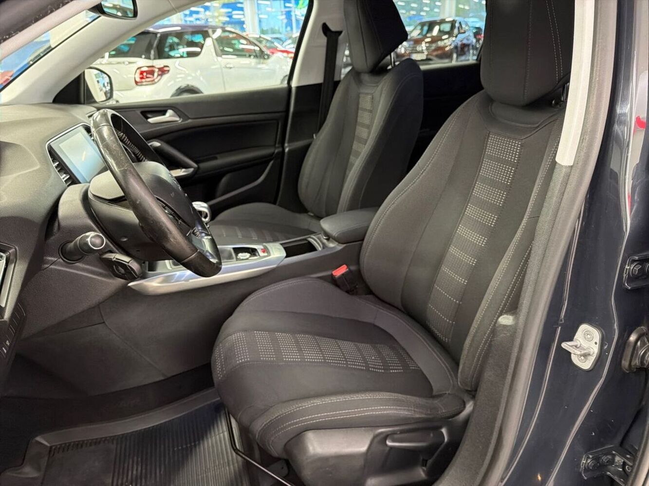 Peugeot 308 vaihtoauto