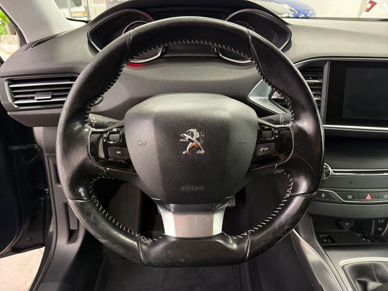 Peugeot 308 vaihtoauto