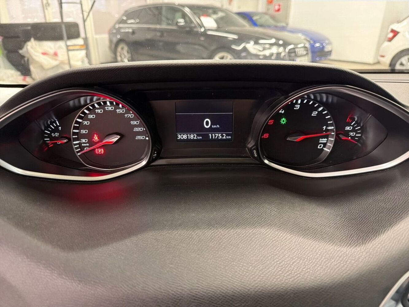Peugeot 308 vaihtoauto