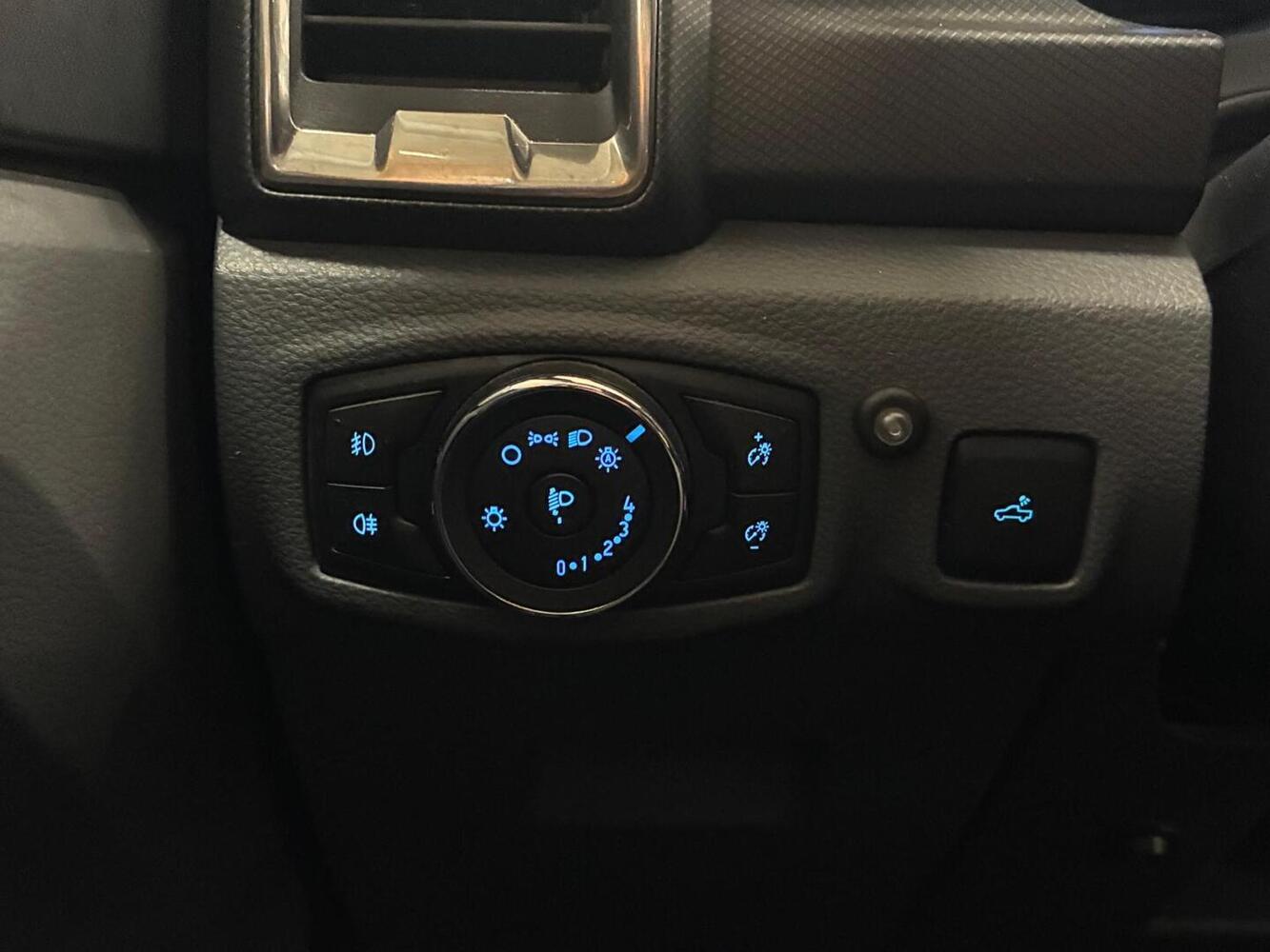 Ford Ranger vaihtoauto