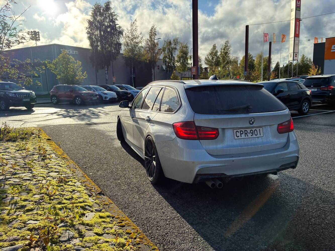BMW 330 vaihtoauto