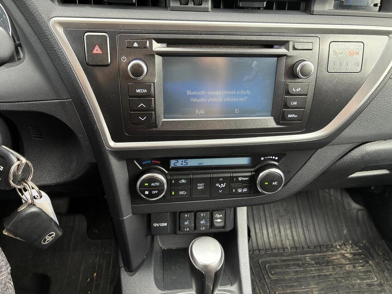 Toyota Auris vaihtoauto