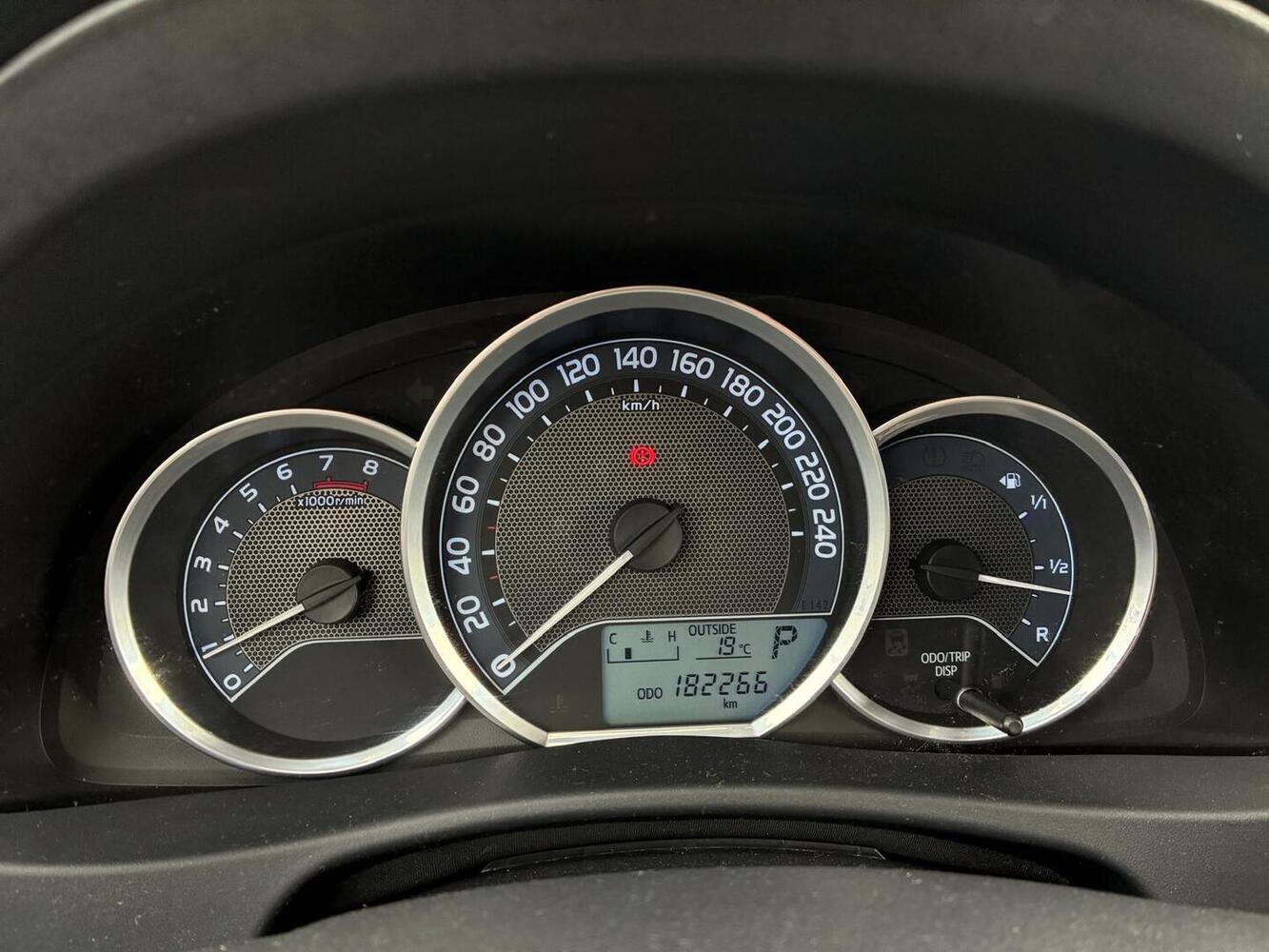 Toyota Auris vaihtoauto