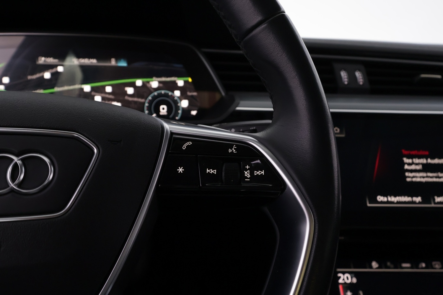Audi e-tron vaihtoauto