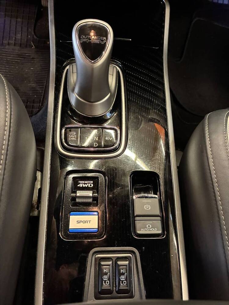 Mitsubishi Outlander vaihtoauto