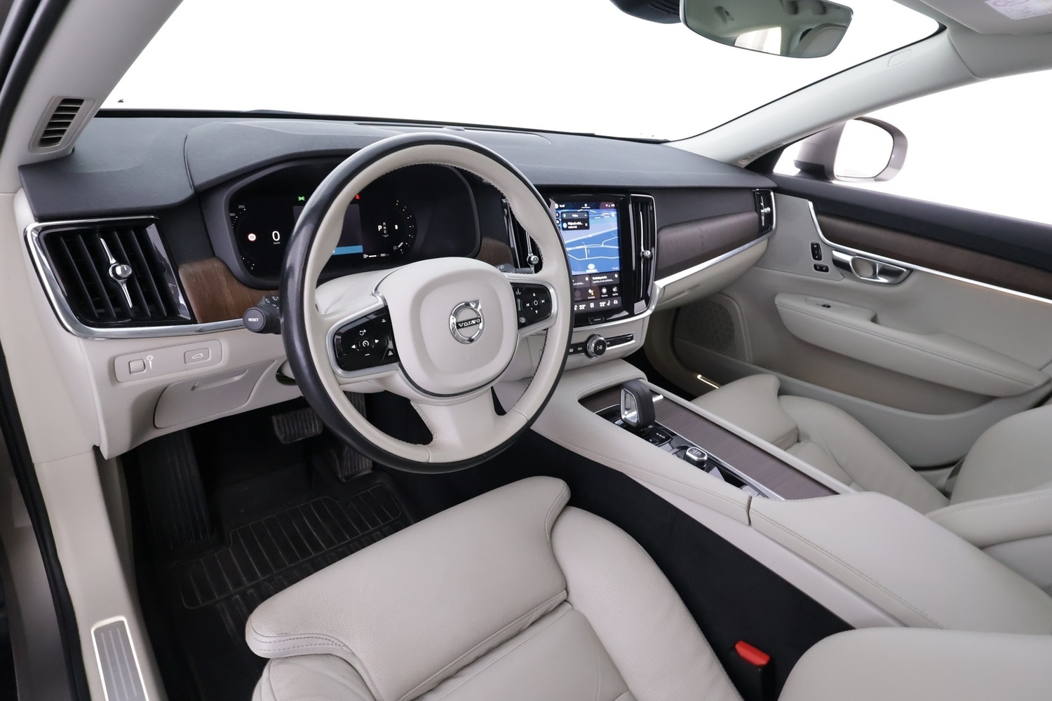 Volvo V90 Cross Country vaihtoauto