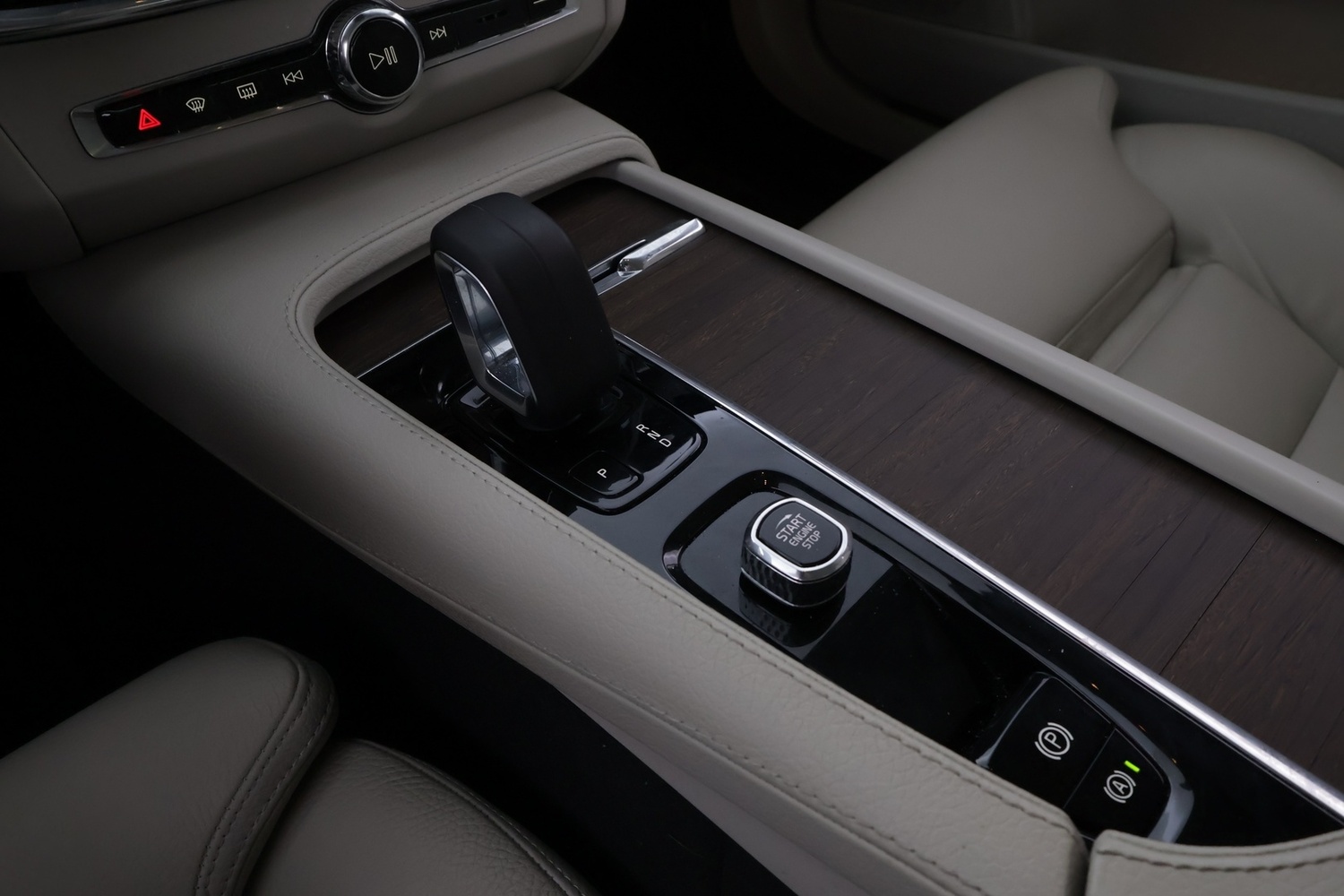 Volvo V90 Cross Country vaihtoauto