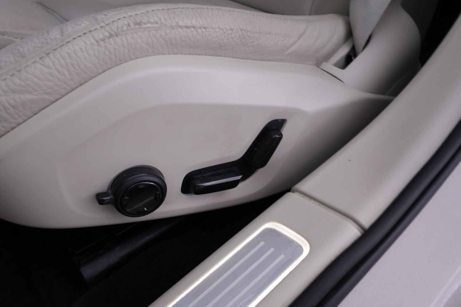 Volvo V90 Cross Country vaihtoauto