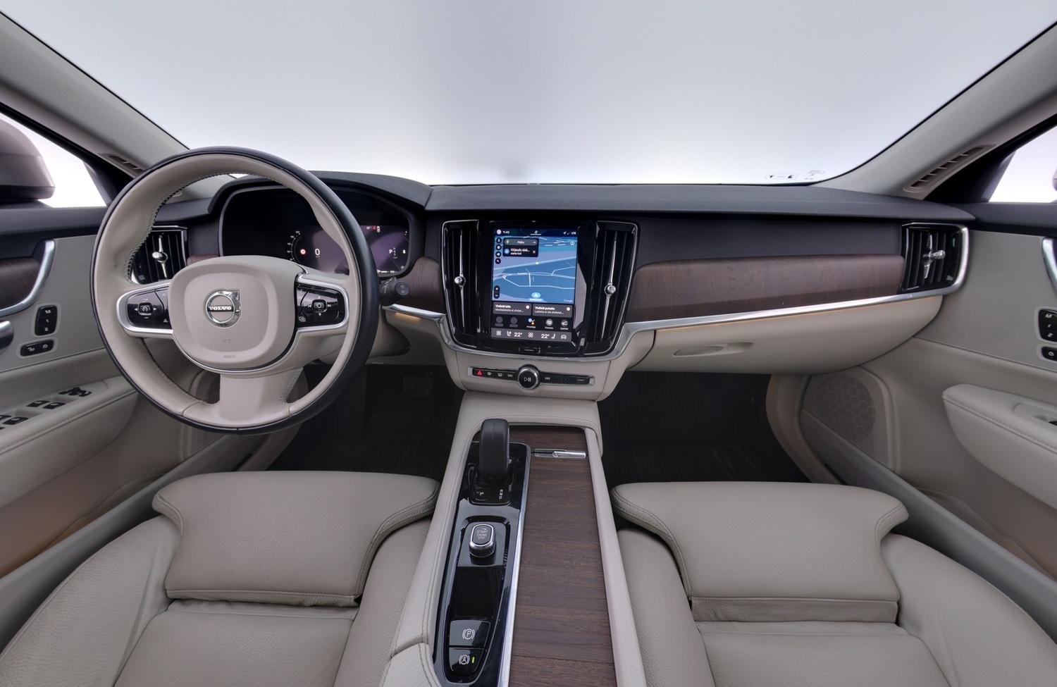 Volvo V90 Cross Country vaihtoauto
