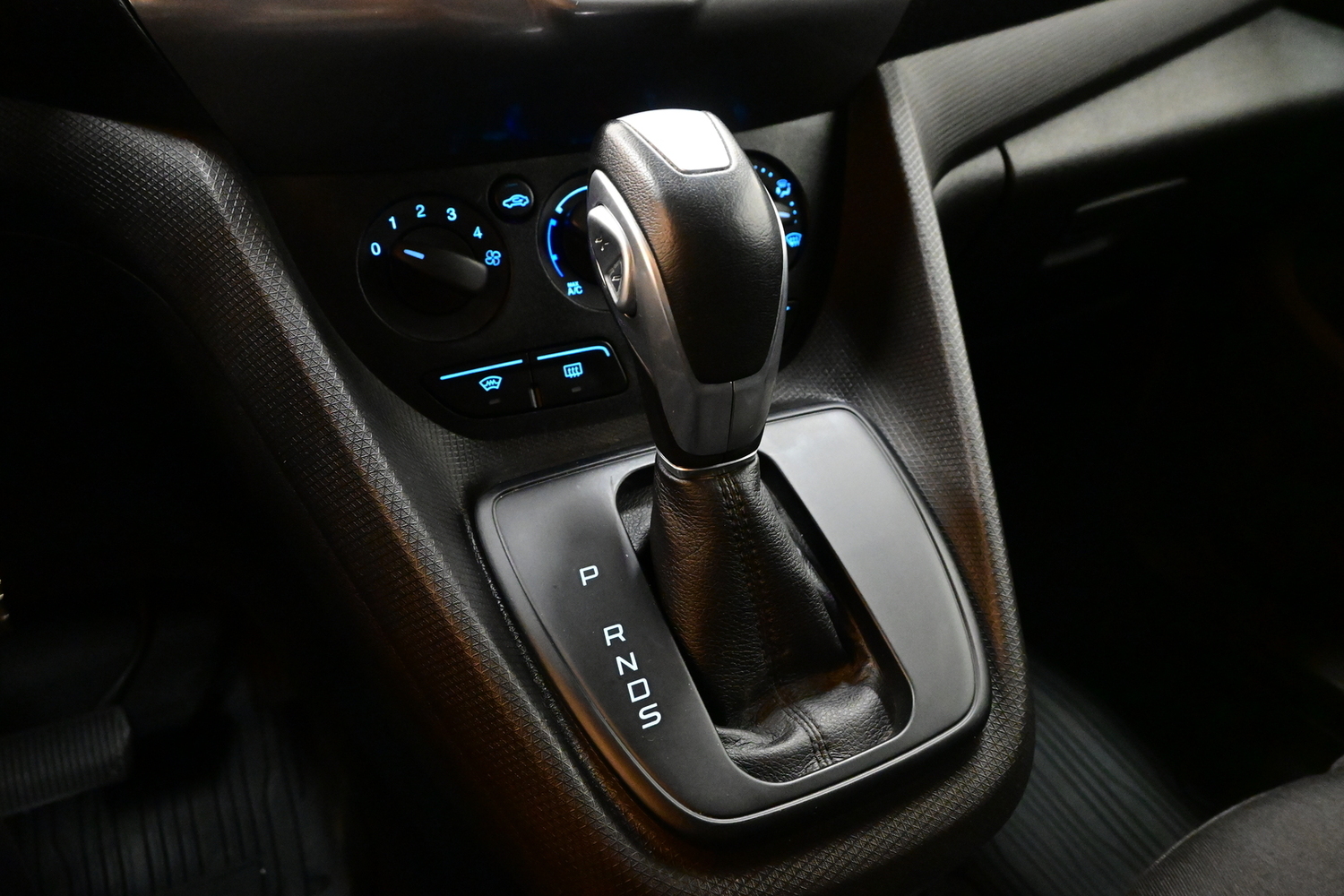 Ford Transit Connect vaihtoauto