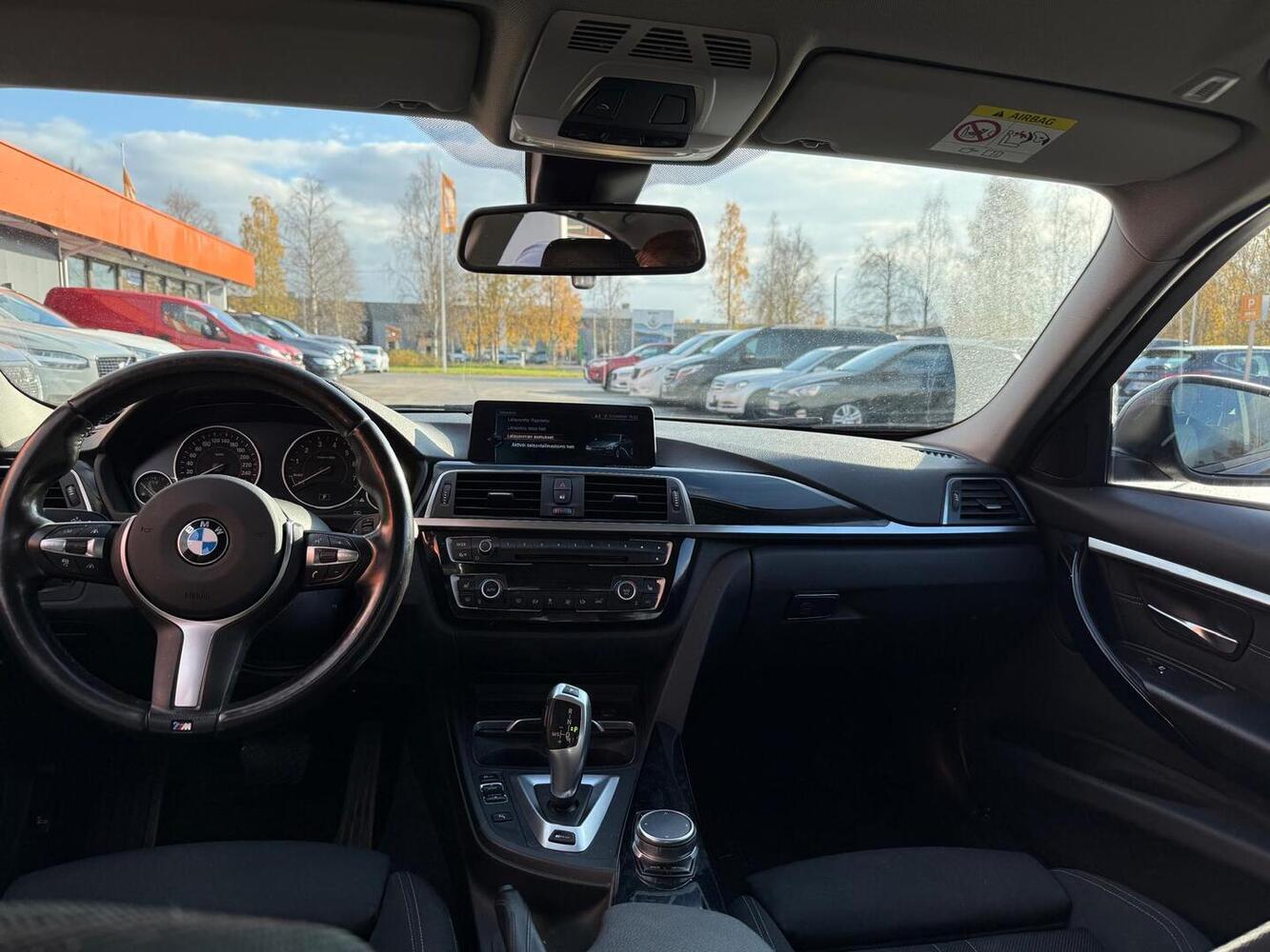 BMW 330 vaihtoauto