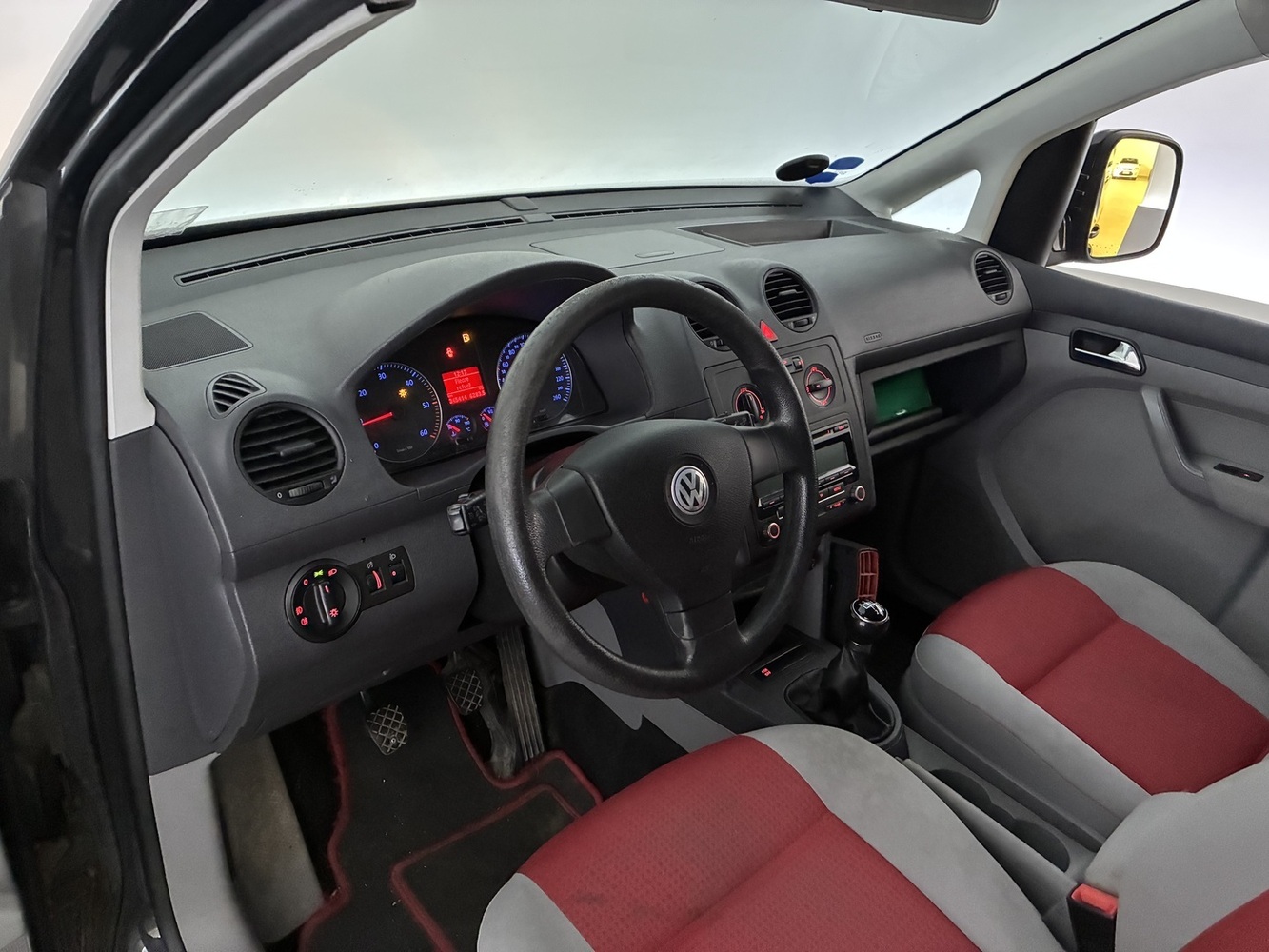 Volkswagen Caddy Maxi vaihtoauto