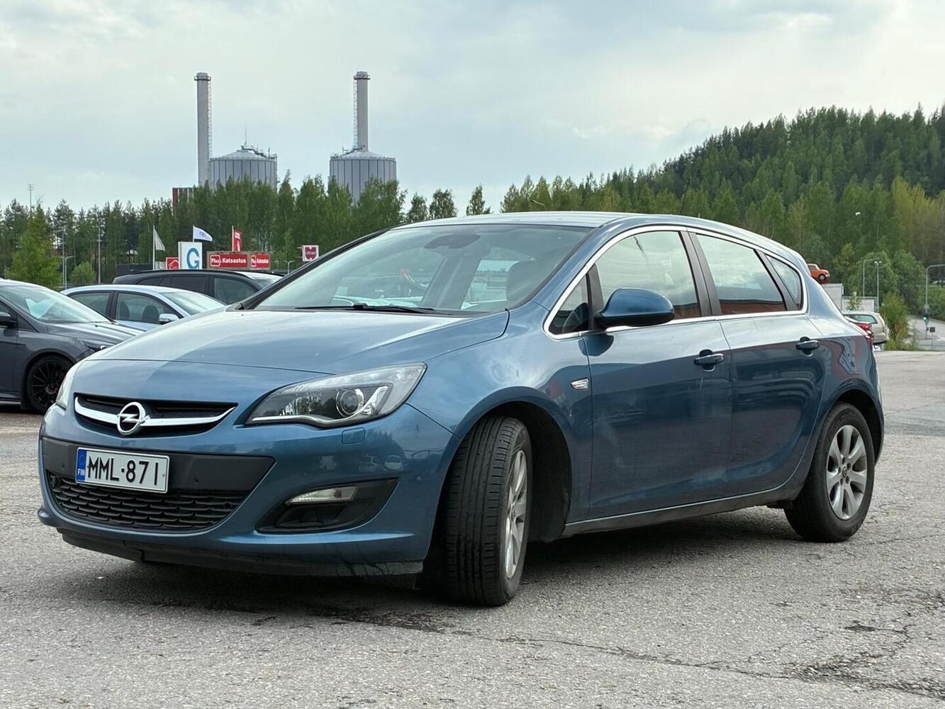 Opel Astra vaihtoauto