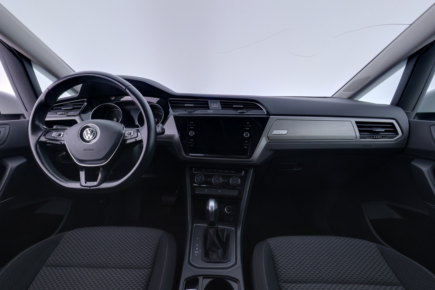 Volkswagen Touran vaihtoauto