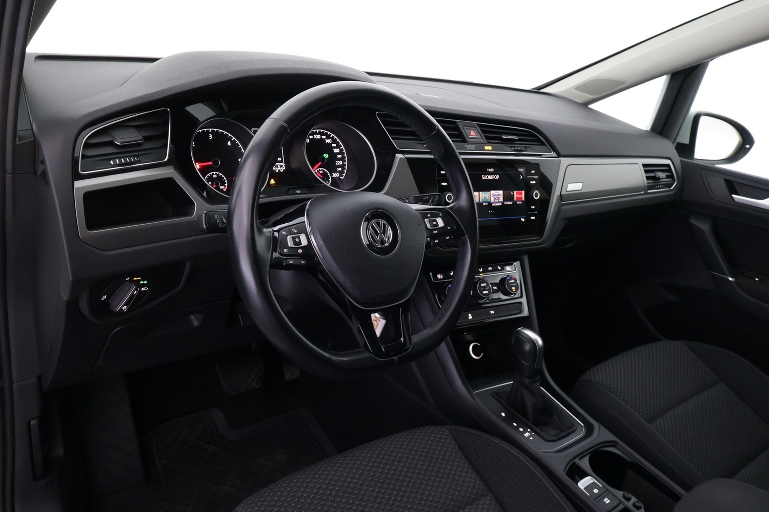 Volkswagen Touran vaihtoauto