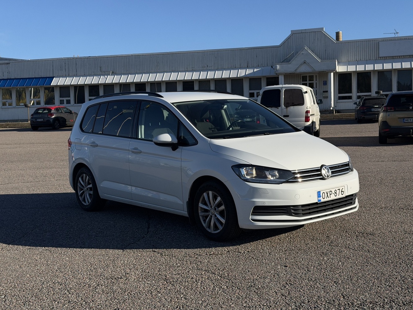 Volkswagen Touran vaihtoauto