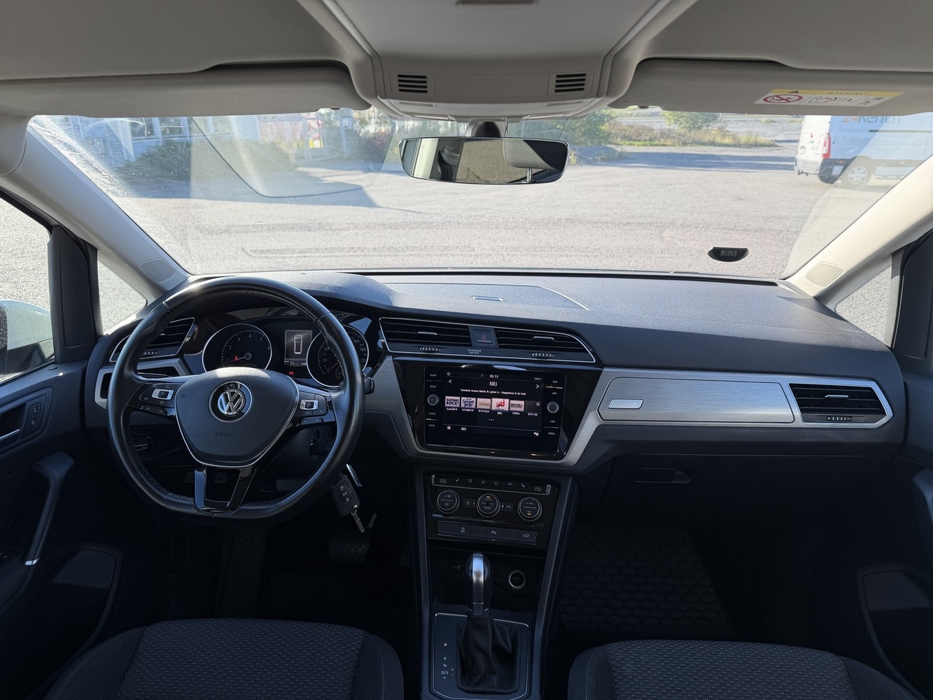 Volkswagen Touran vaihtoauto