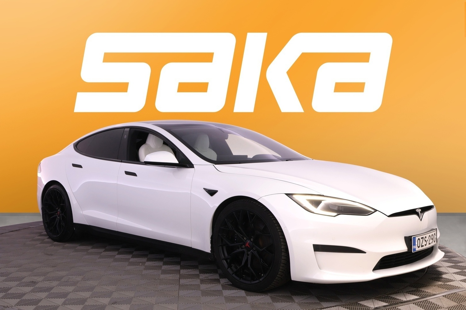 Tesla Model S vaihtoauto
