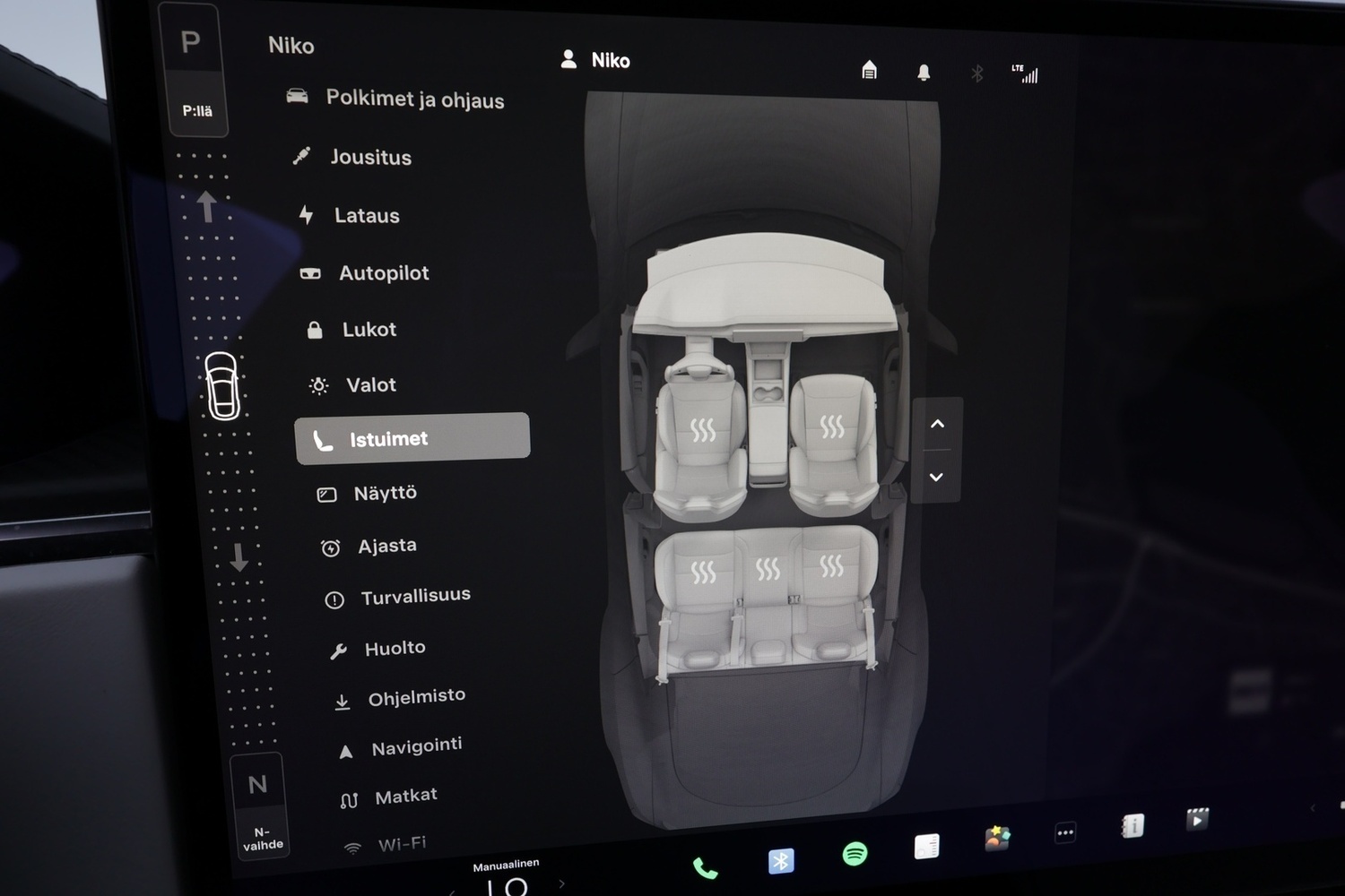 Tesla Model S vaihtoauto